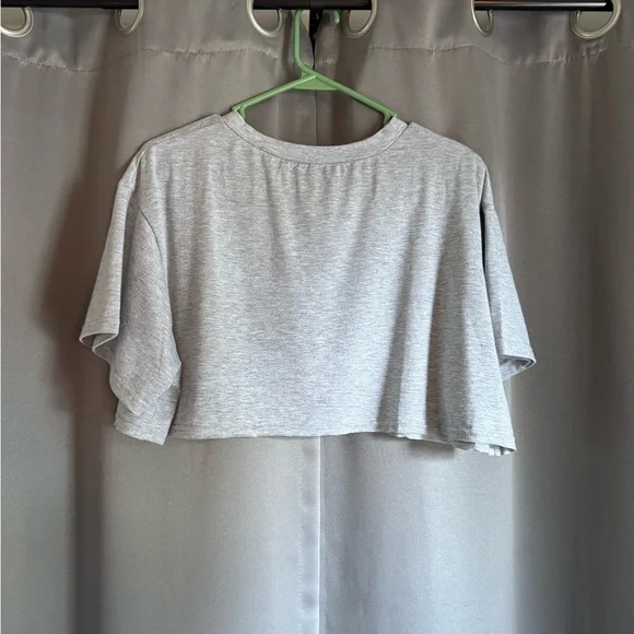 SHEIN Destroyed Crop Top - Picture 2 of 3